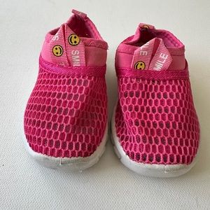 Smile Toddler Girl’s Water Sports Pink Casual Shoes, Size 19 EU - 3.5 to 4 US.